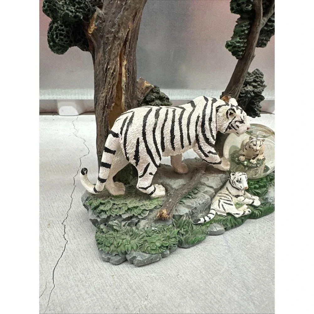 Vintage White Tiger Figurine Clock With Mini Snow globe Year 2000